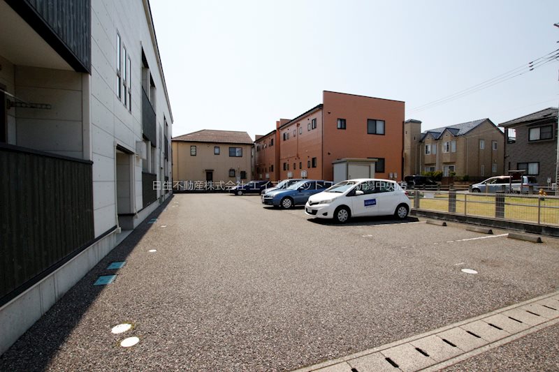 BUENA女池西 駐車場