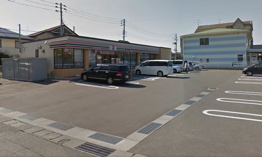 フェリーチェ小新 コンビ二