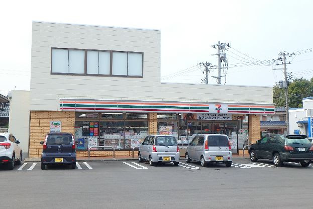 M‐STAGE姥ケ山 コンビ二