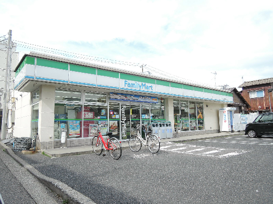 プレイス白山 コンビ二
