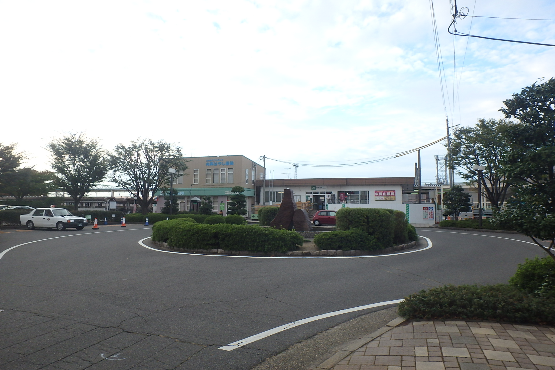 EAST中島 駅
