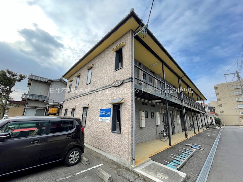 ステージア21 外観