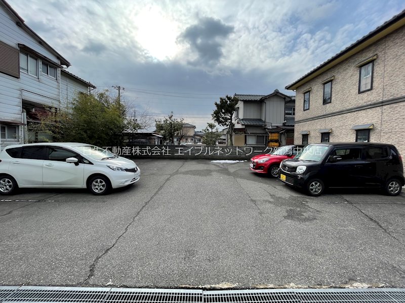 ステージア21 駐車場
