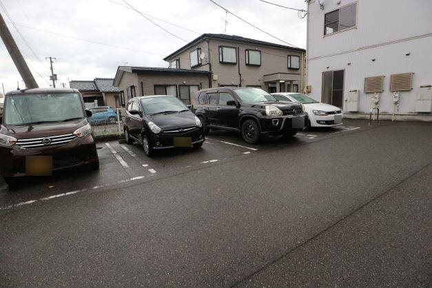 T＆S寺山 駐車場