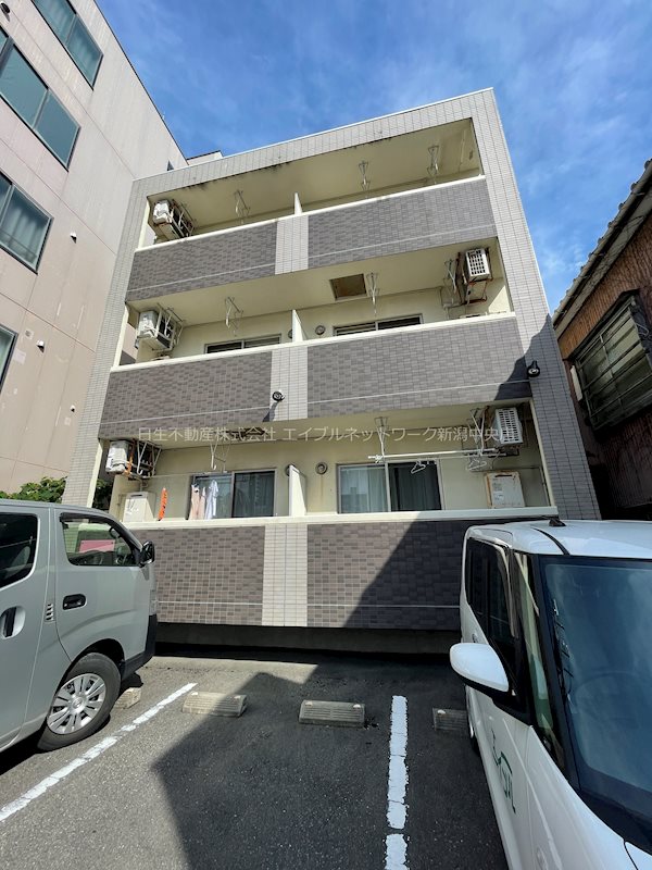 ユートピア三愛東堀 外観