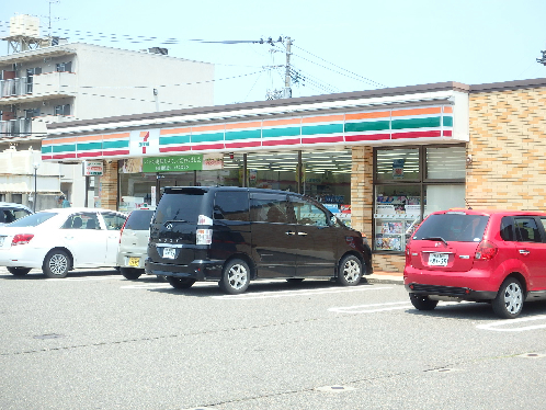 オーベルジュ日生A棟 コンビ二