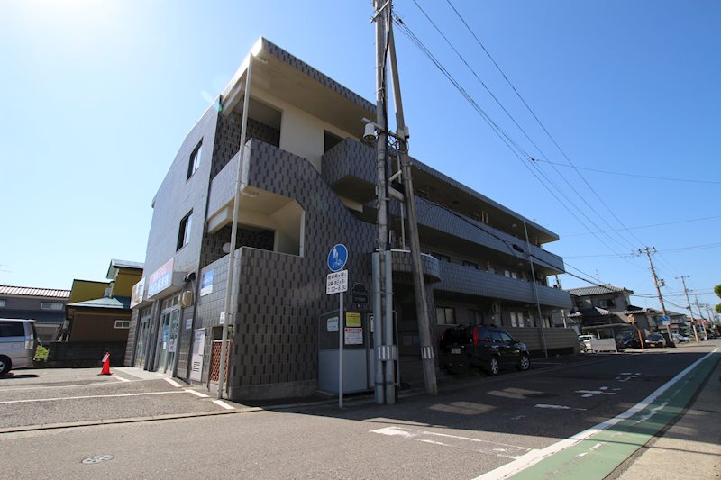 コンドミニアムリベロ坂井 外観
