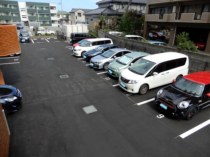 アーバングロー21 駐車場