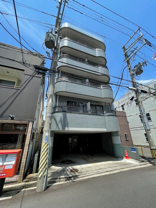 シャトー上大川前 外観