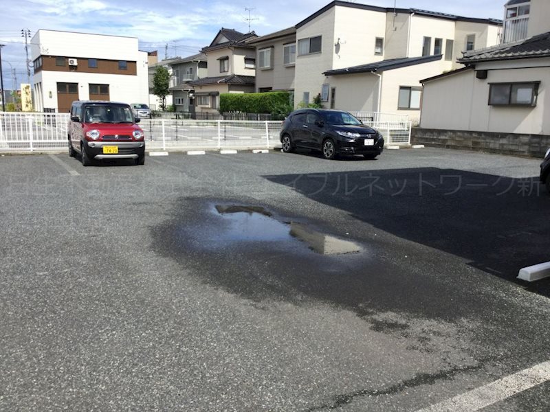 BUENA女池上山 駐車場
