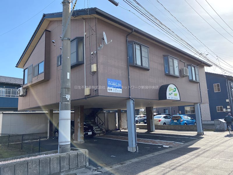 リーフ女池 外観